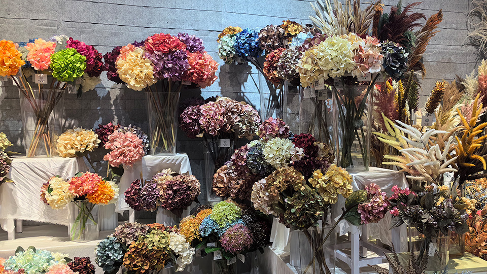 18 Innovations Unveiled The Evolution of Artificial Flower Manufacturing Technology-01.jpg 